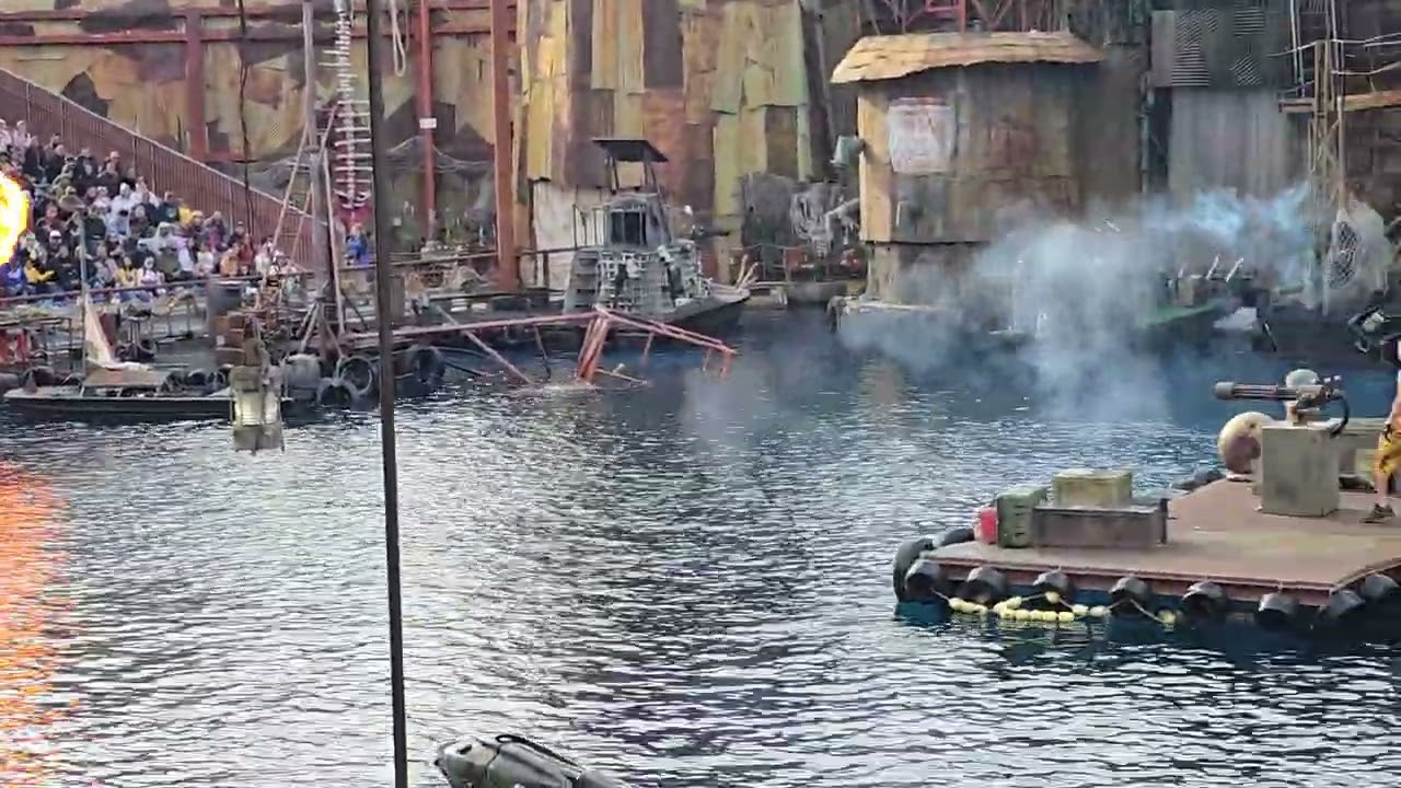 Water World show at Hollywood Universal Studios
