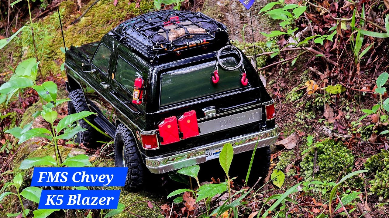 FMS FCX10 Chevy K5 Blazer trail run montage FMS 雪佛兰 K5 Blazer 穿越预告片