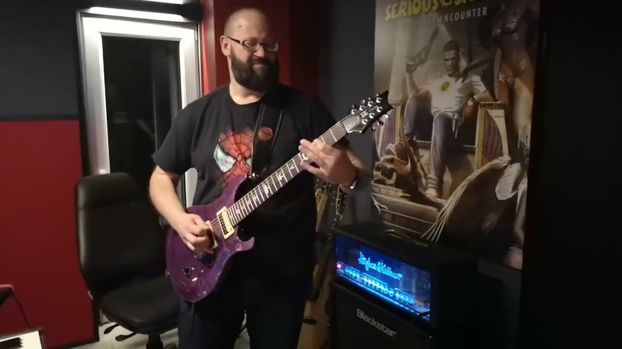 Damjan Mravunac playing guitar (original sound)