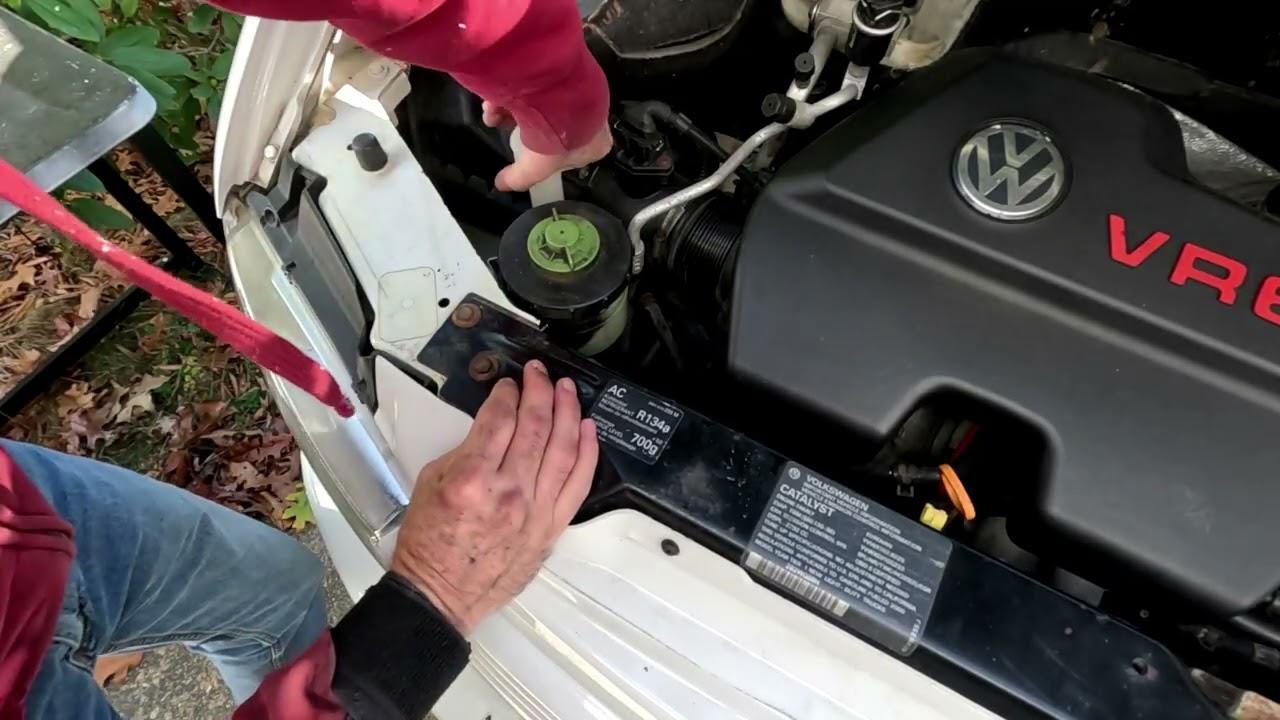 How to replace the  windshield washer pump on a 2000 VW Eurovan