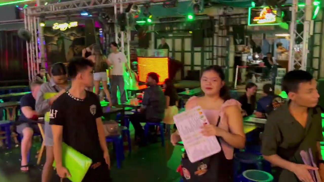 Date night experience/tour of Bangkok nightlife 