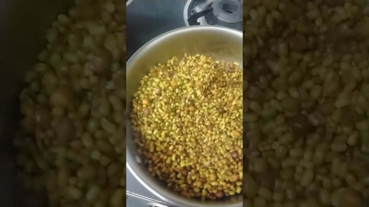 आलू पूरी की सब्जी| अंकुरित अनाज | #cooking#aalupuri#sprouts#viral#desikhana