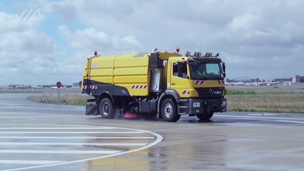 Schmidt AS 990 | Airport Sweeper