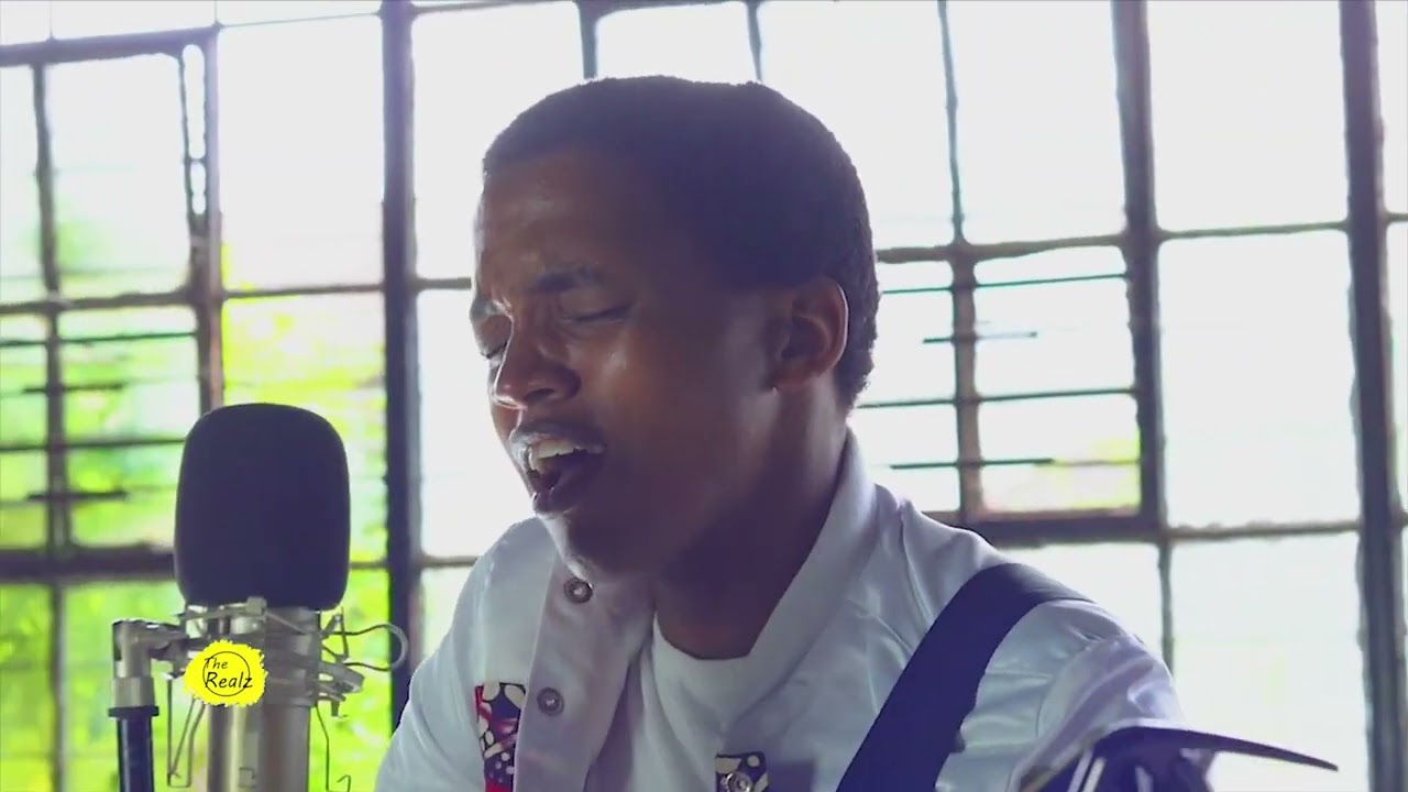 Hloniphani Art Wawthini kithi acoustic version