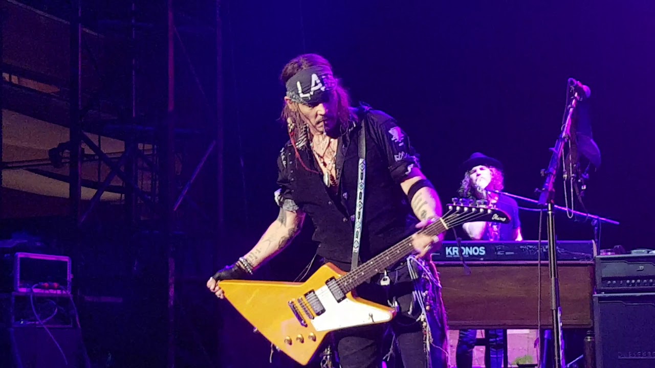 Hollywood Vampires (Johnny Depp) - Sweet Emotion - Rome (08/07/2018)