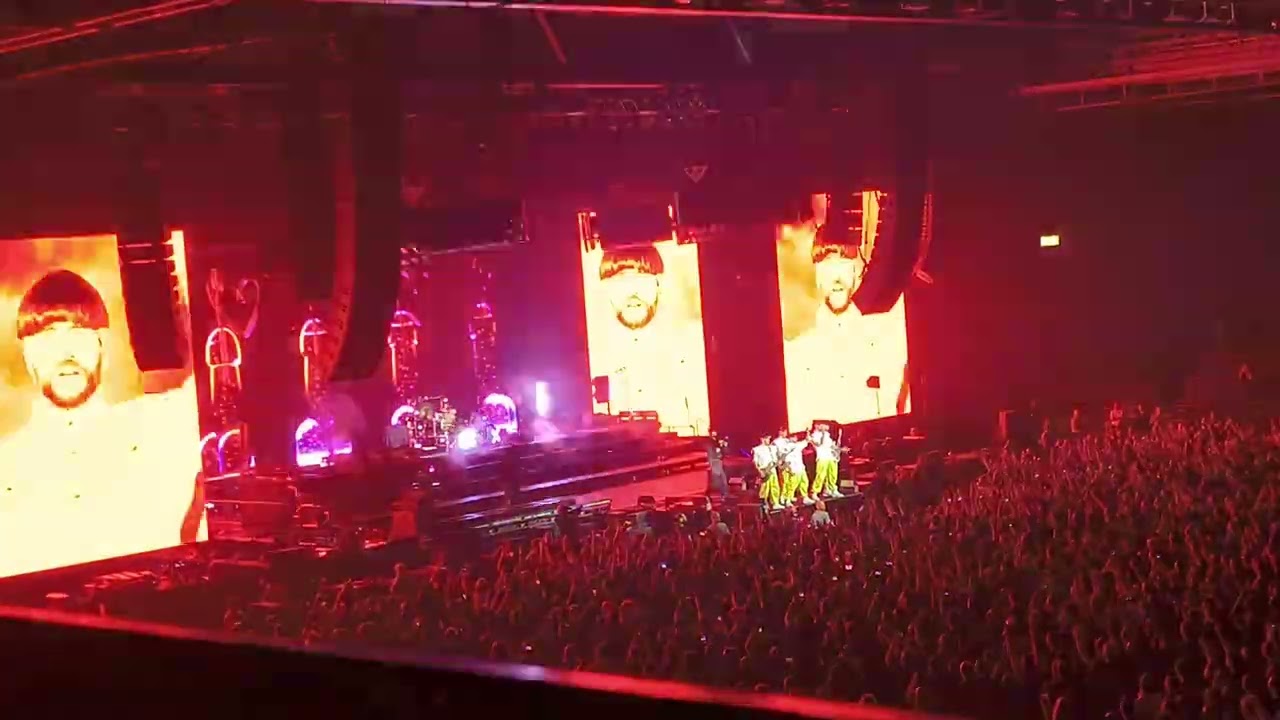 Electric Callboy We got The moves live in Stuttgart Hanns Martin Schleyer Halle 20/11/25