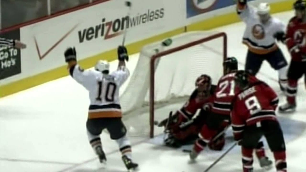 #TBT: Islanders poke check Maple Leafs out of last playoff spot in 07'