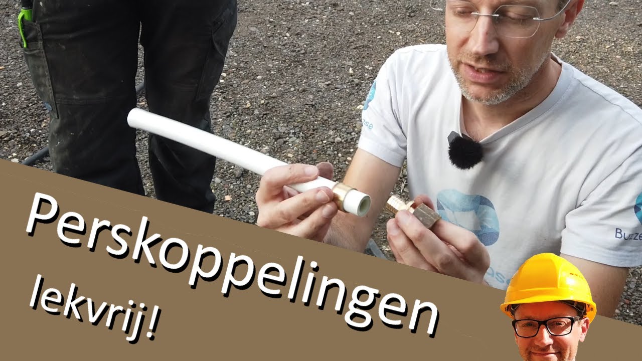Perskoppelingen voor de waterleiding - Zelf Een Huis Bouwen