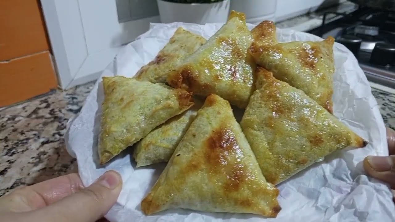 بريوات الدجاج المقرمشة من برا والمعلكة من داخل 😋😍