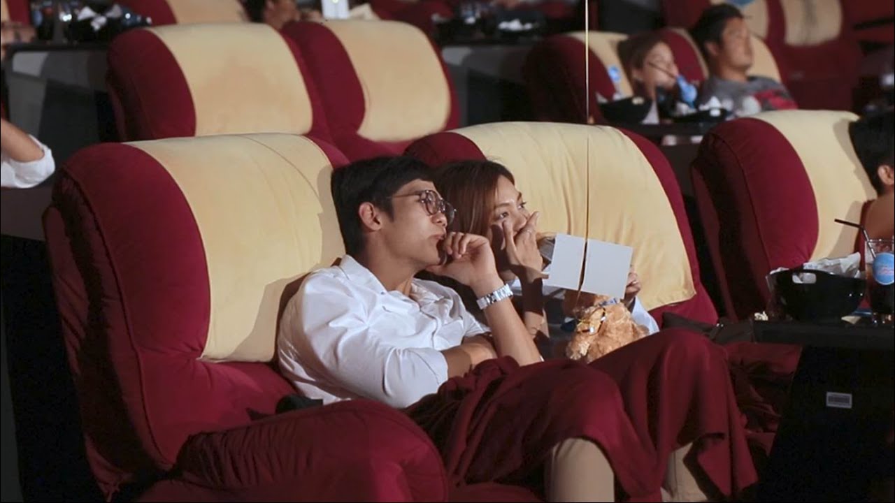 เซอร์ไพรส์แฟนกลางโรงหนัง ซึ้งแค่ไหน..ไปดูกัน #dtacreward #throwbackValentine