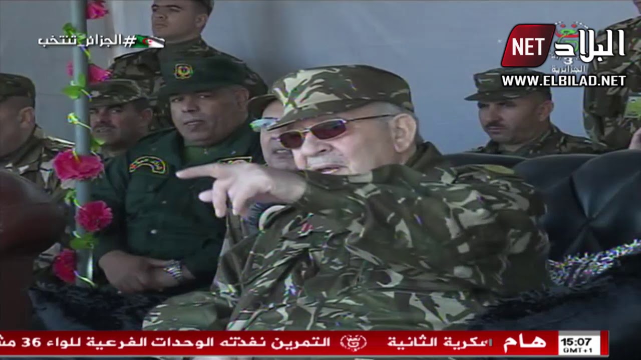 الفريق أحمد قايد صالح يشرف على مناورات بالذخيرة الحية بوهران