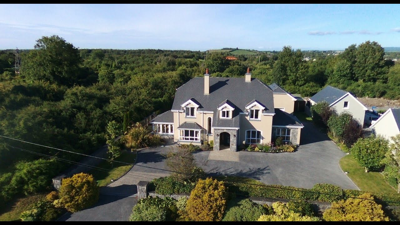 Claureen House, Lahinch Road,  Ennis, Co. Clare.
