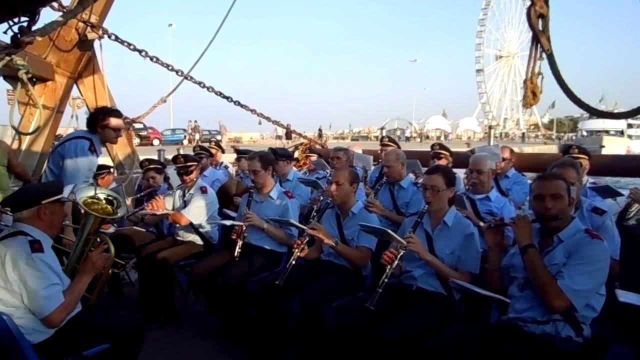 ROMAGNA MIA - banda città di Rimini sul peschereccio