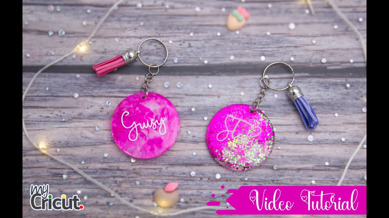 Portachiavi in plexiglas e resina personalizzati. Tutorial Cricut Maker