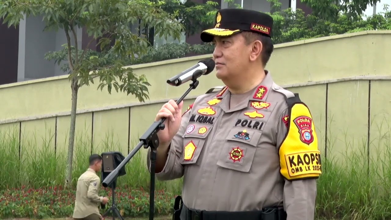 Apel Pengecekan Pasukan Pengamanan TPS Pemilu 2024 Polda Riau
