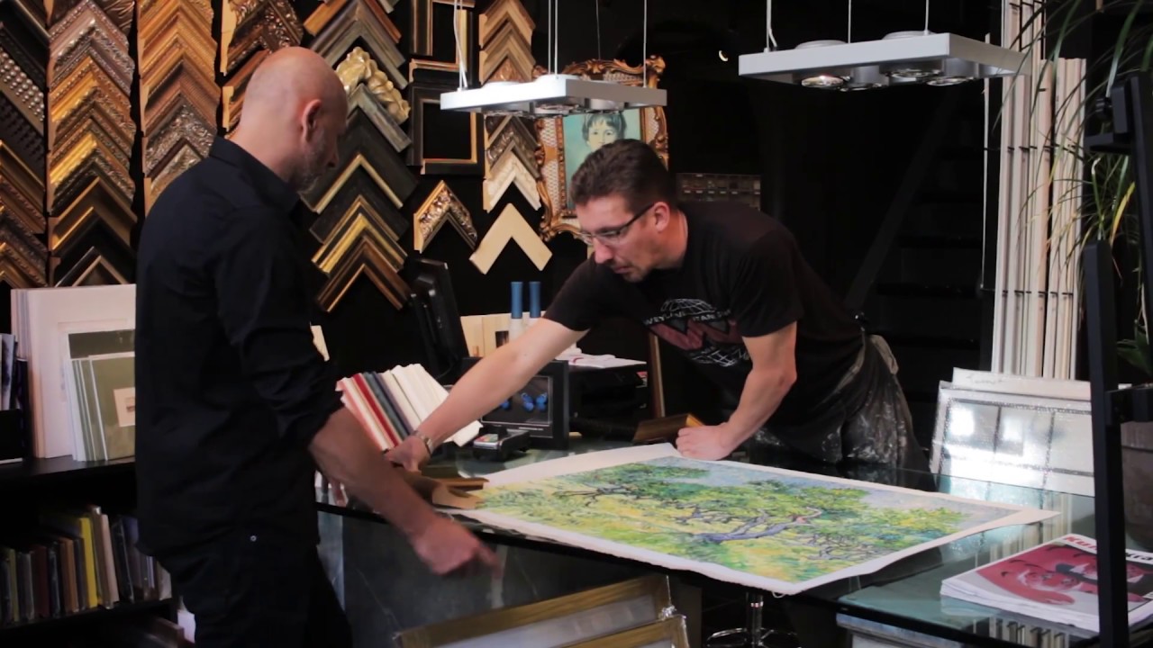Choosing the right frame for an oil painting - a few tips