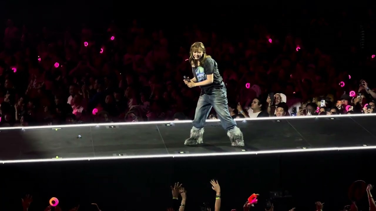 Twice - DAT AHH DAT OOH live @ Kia Forum NIGHT 3 Los Angeles, CA 1/24/26 THIS IS FOR TOUR