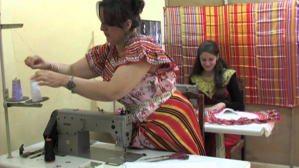 samia hennous sur tv4 tamazighte a propos de la robe kabyle