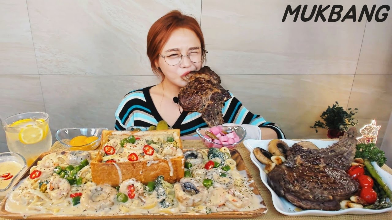 Субтитры) Tomahawk steak 1kg. Hot peppers Shrimp Cream pasta in bread. REAL SOUND. MUKBANG. ASMR EAT