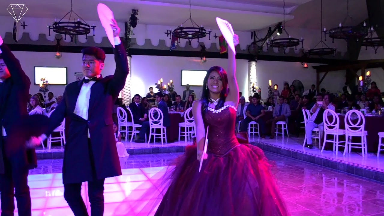 Vals Principal con abanicos Fuego Bond #MisXV