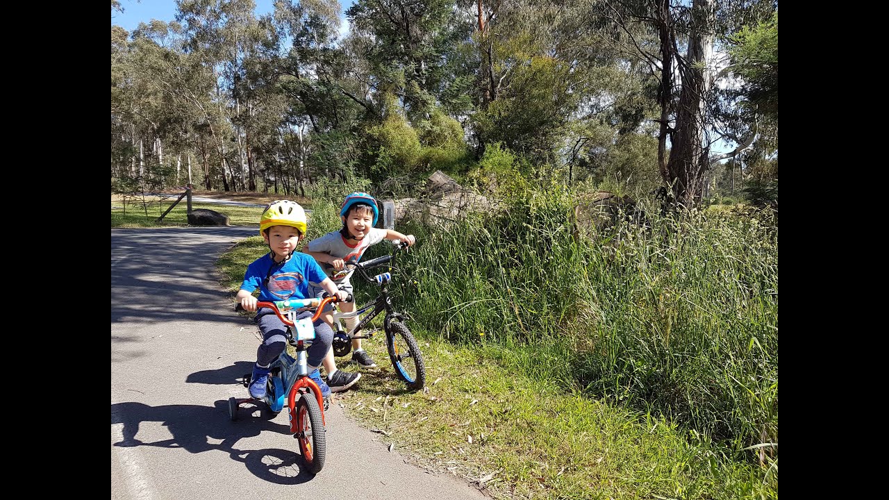 Diamond Creek Bicycle Trail, Victoria, Australia