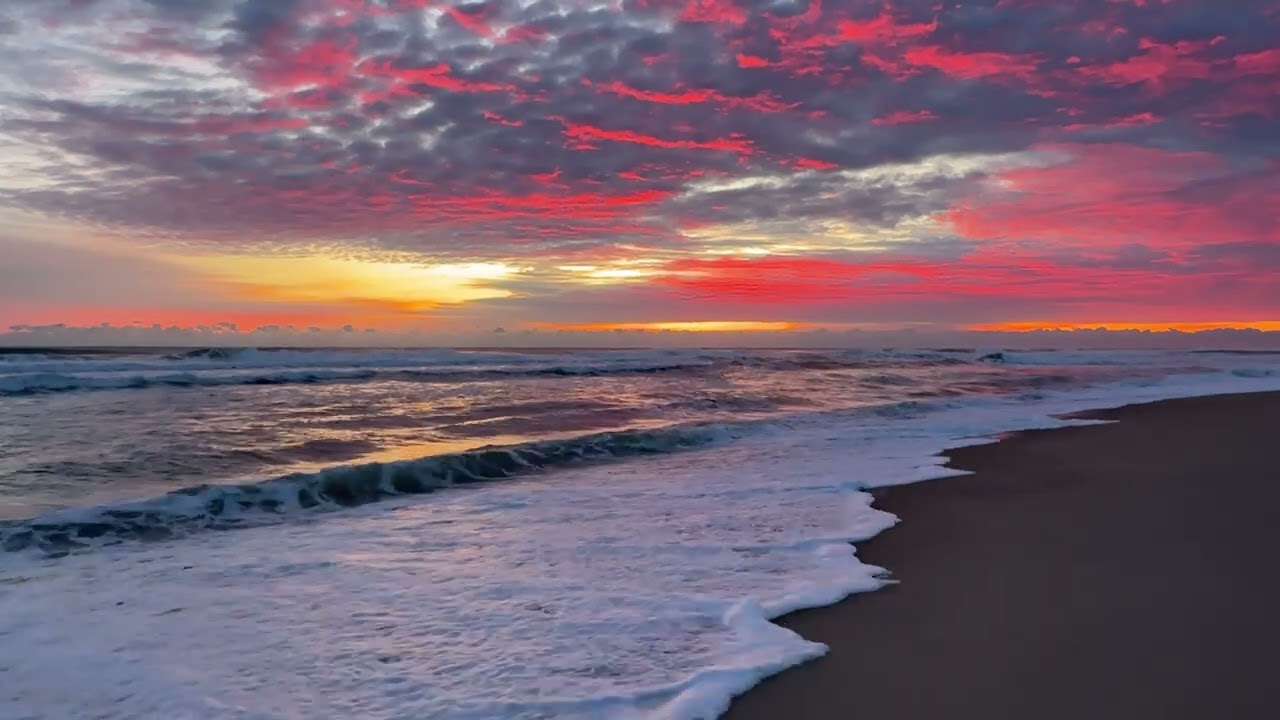 Stunning 12-minute Christmas beach sunrise, peaceful wave sounds, Cape Cod