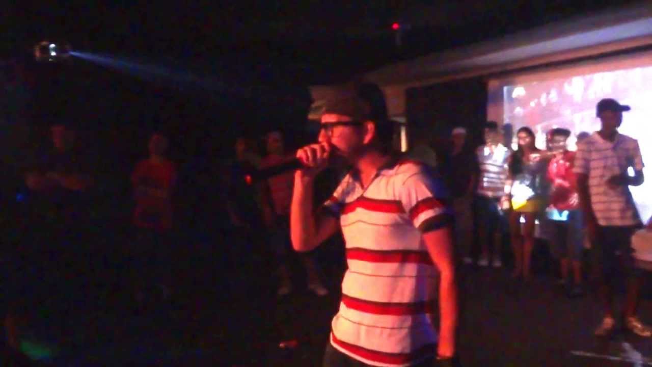 Mc Juninho Psv - AO VIVO ' FENIX ' part L&eacute;o Da Baixada ( DJ L&Eacute;O RIBEIRO MPC )