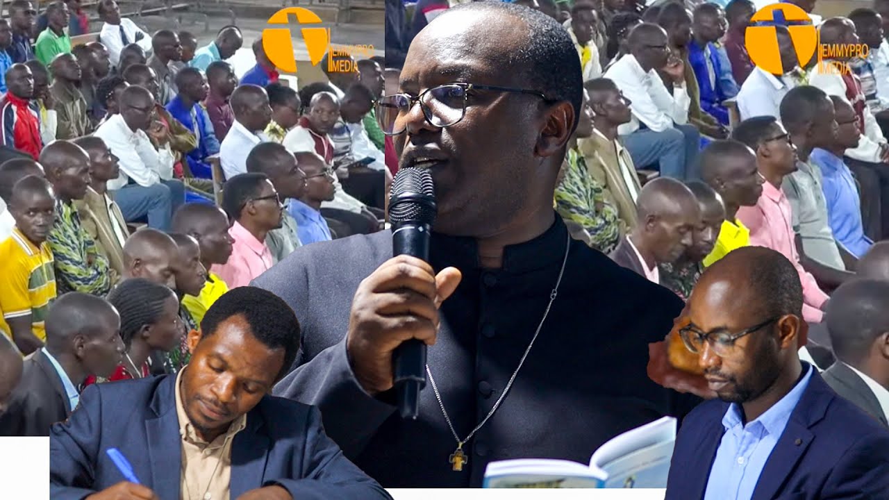 Padiri NTIRANDEKURA Gilbert :DORE INDIRIMBO 3  Umubyeyi Bikira mariya yigishije ababonekewe i kibeho