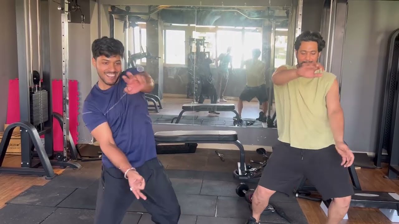 Biceps Toot Gaye Par Josh High Hai 😈🔥