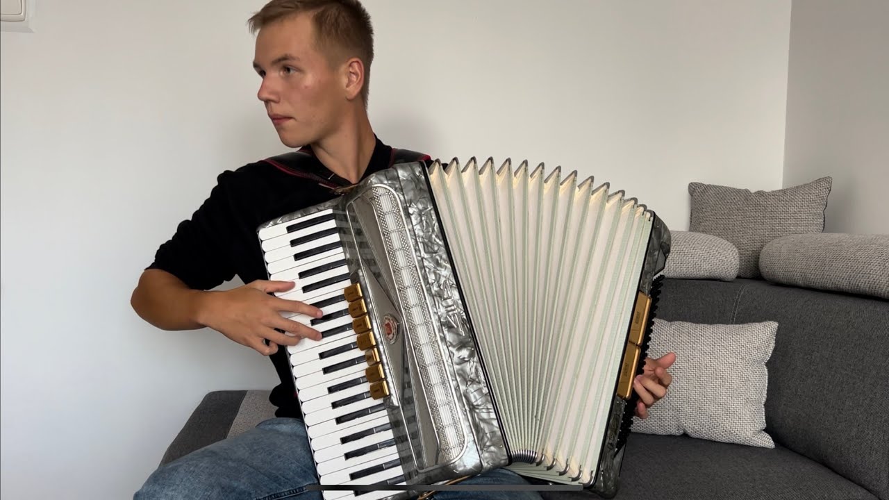 Nic piękniejszego- akordeon Manfrini 120 😀