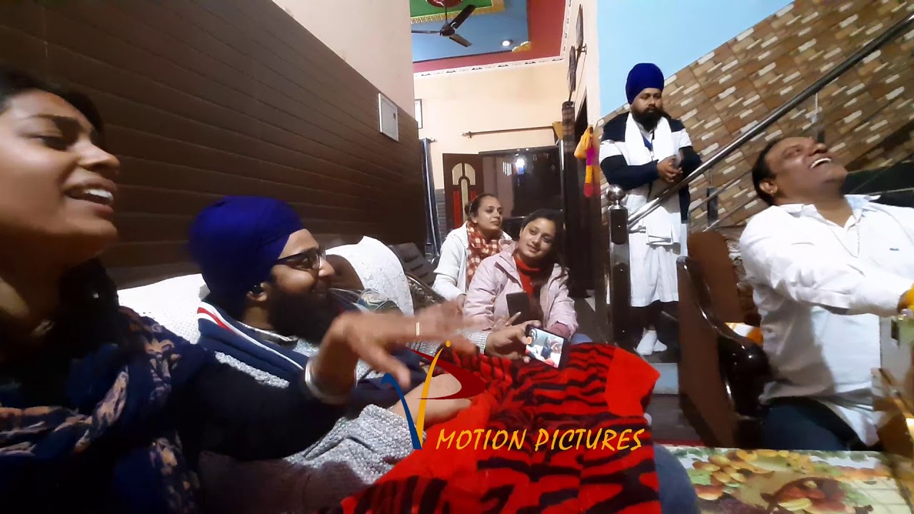NOORAN SISTER'S HOME RITU SINGING .JAAN DE V SHAD MERE--  WITH GULSHAN MEER & TEENU SHARMA