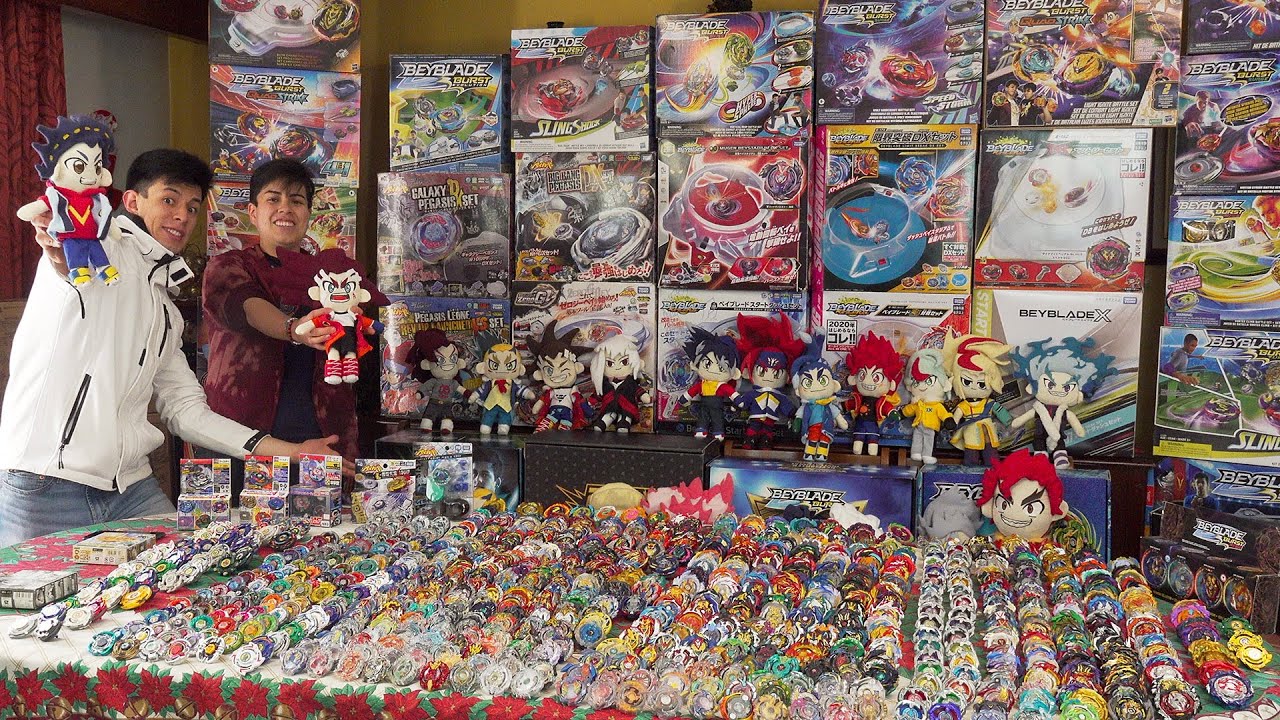 Nuestra Gigantesca Colección de Beyblade