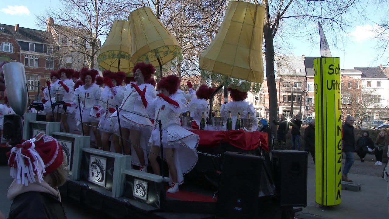 de volledige carnavalstoet van Dendermonde op 26 Februari 2023