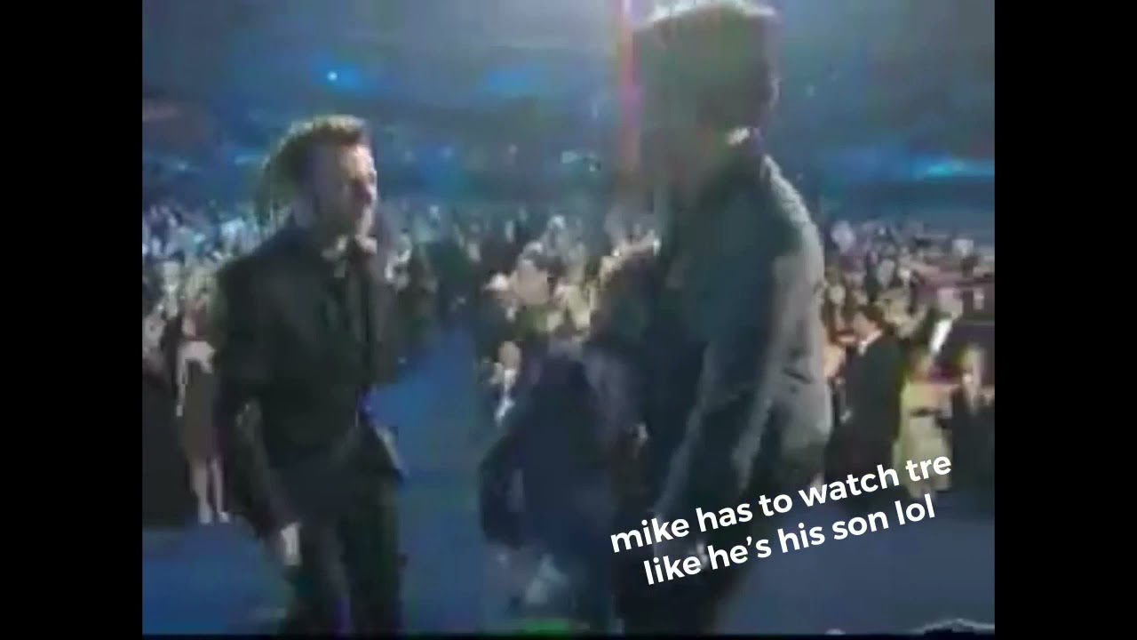 Tre being a 5 year old at award shows for almost 2 minutes