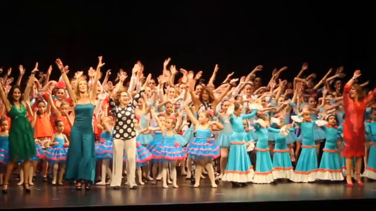 Éxito del Festival de Danza de Adagio a beneficio de AECC