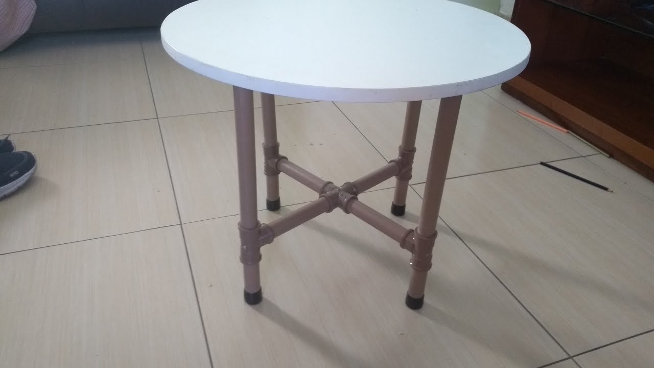 DIY - Mesa Redonda de cano de PVC e Madeira.