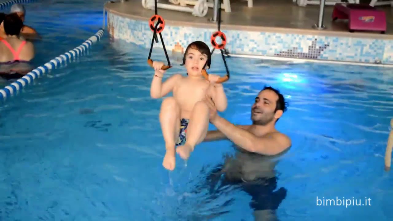 Nuoto Bimbi: tuffi, capriole, lanci, immersioni, nuoto e divertimento!