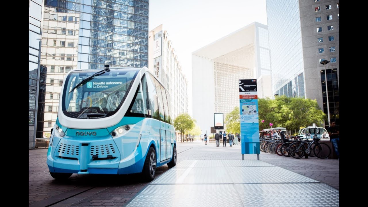 NAVYA - THE AUTONOMOUS SHUTTLES OF PARIS LA DEFENSE (European's leading business district)