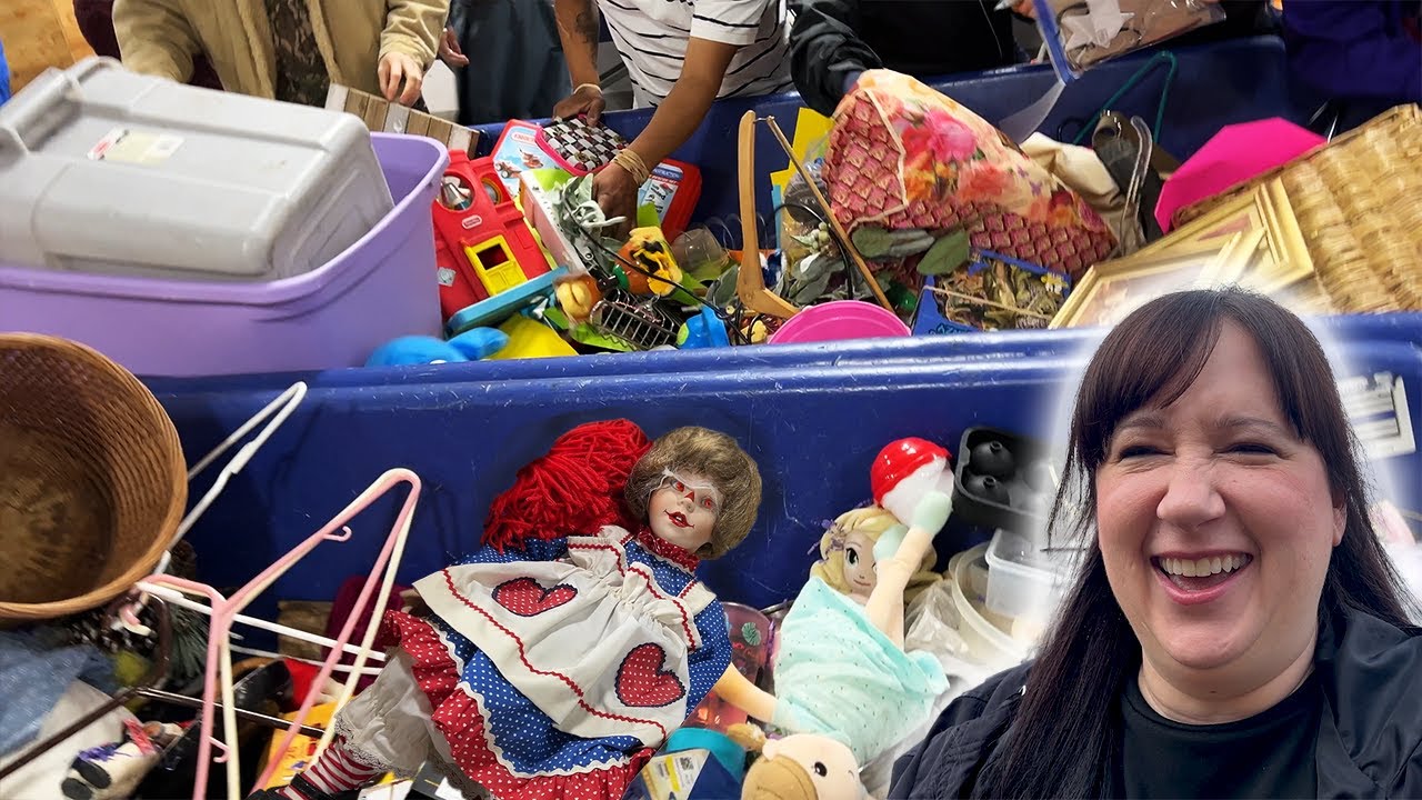 I GOT THE CHILLS WHEN I OPENED THIS BOX! (Goodwill Outlet Resale)