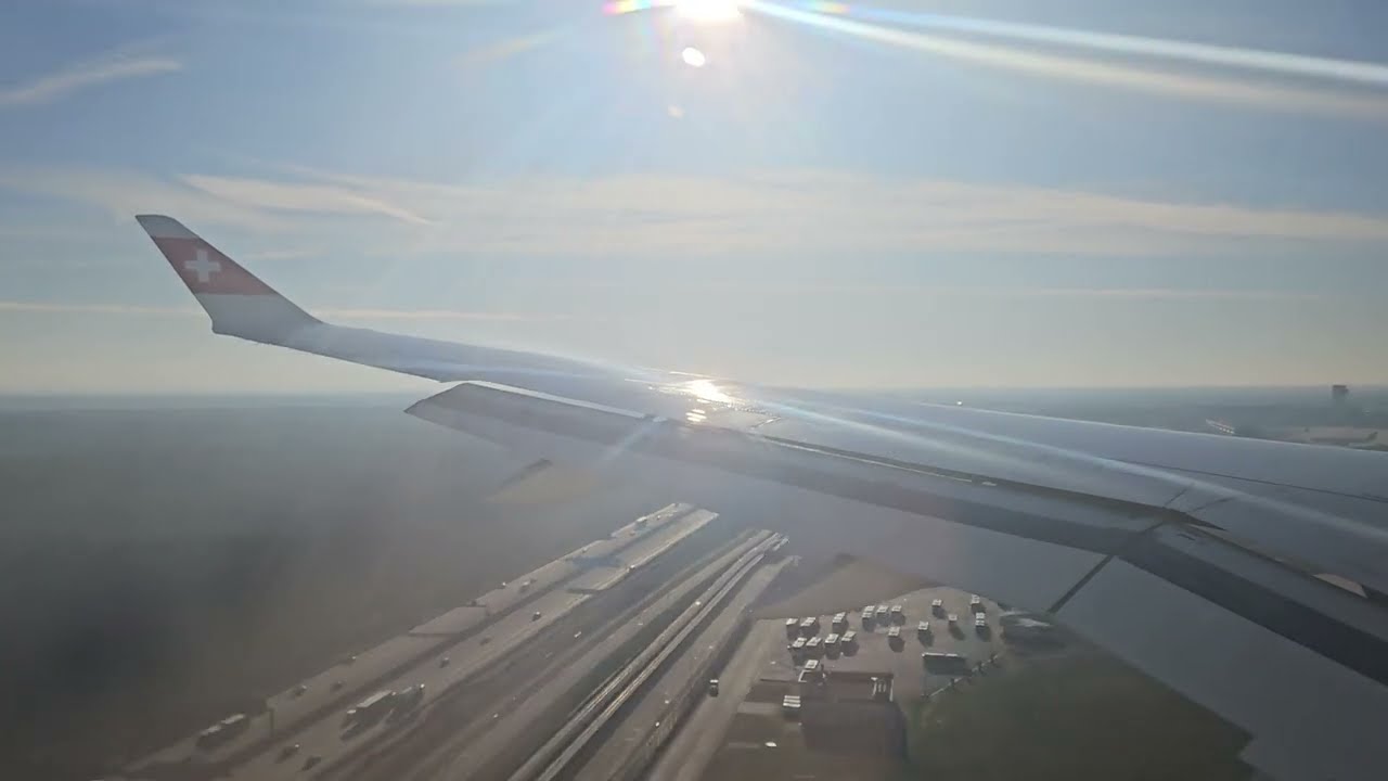 Airbus A220-300 SWISS Landing Frankfurt FRA