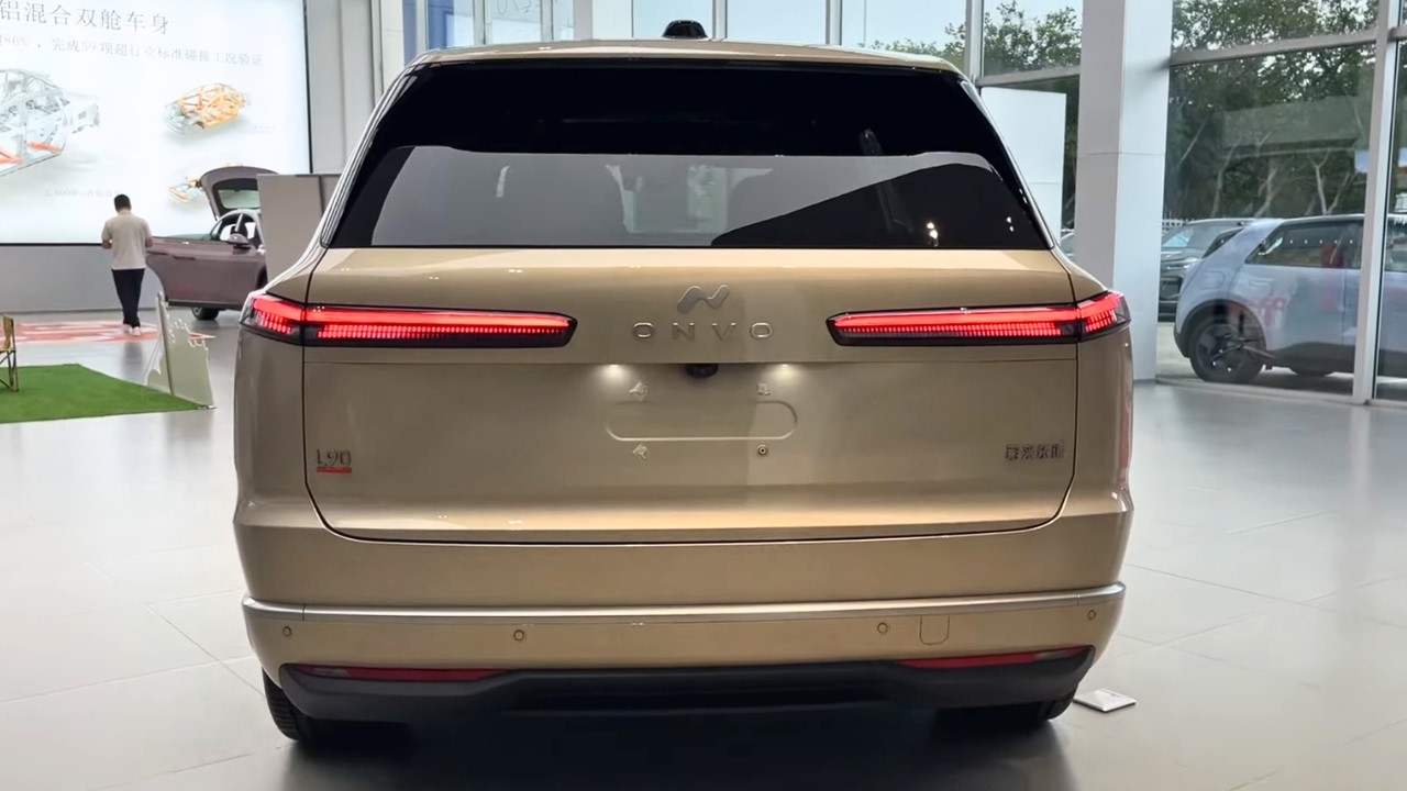 2026 NIO Onvo L90 Walkaround Experience