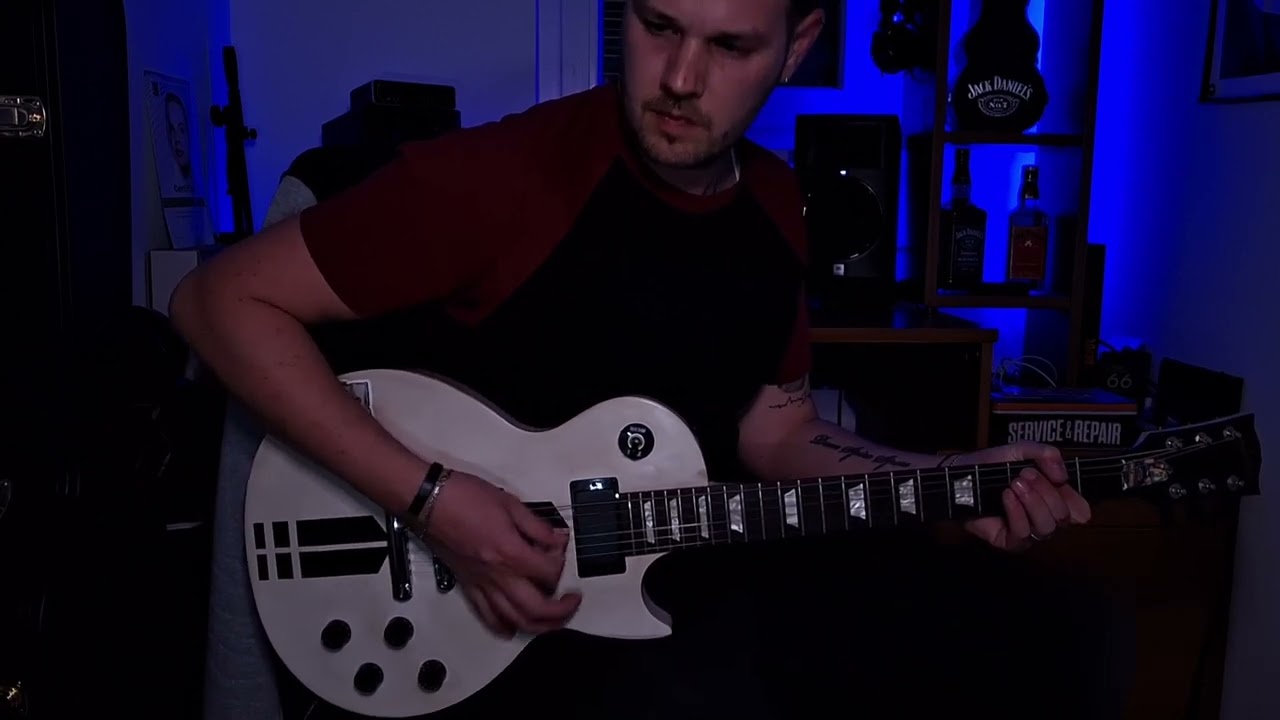 M.P.Thompson-Oluja Gitara