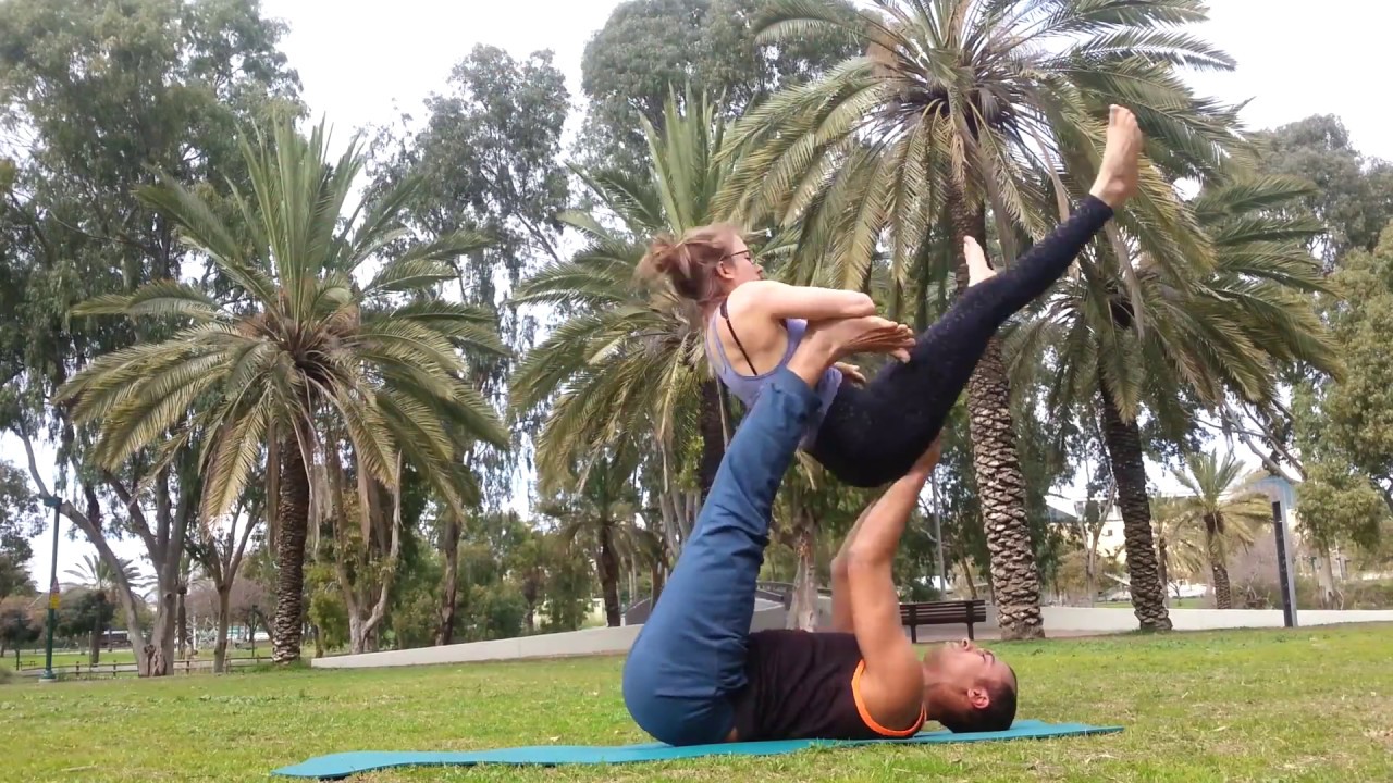 AcroYoga - Whip - Tutorial