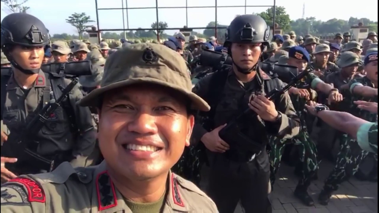 Vlog 296 Tradisi Penerimaan PaJa Akpol 2019 Di Resimen I Pasukan Pelopor Satya Adikara  Cyena