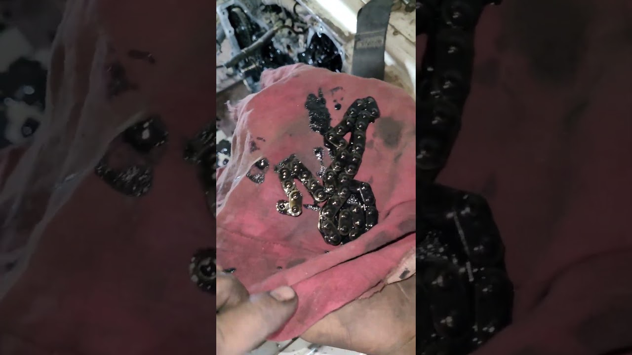 इंजन की टाइमिंग चेन टुट के चैंबर में चली गई 