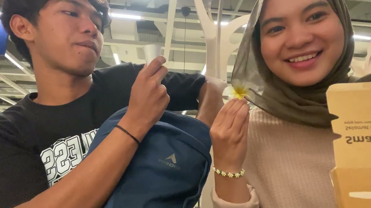 vlog pertama
