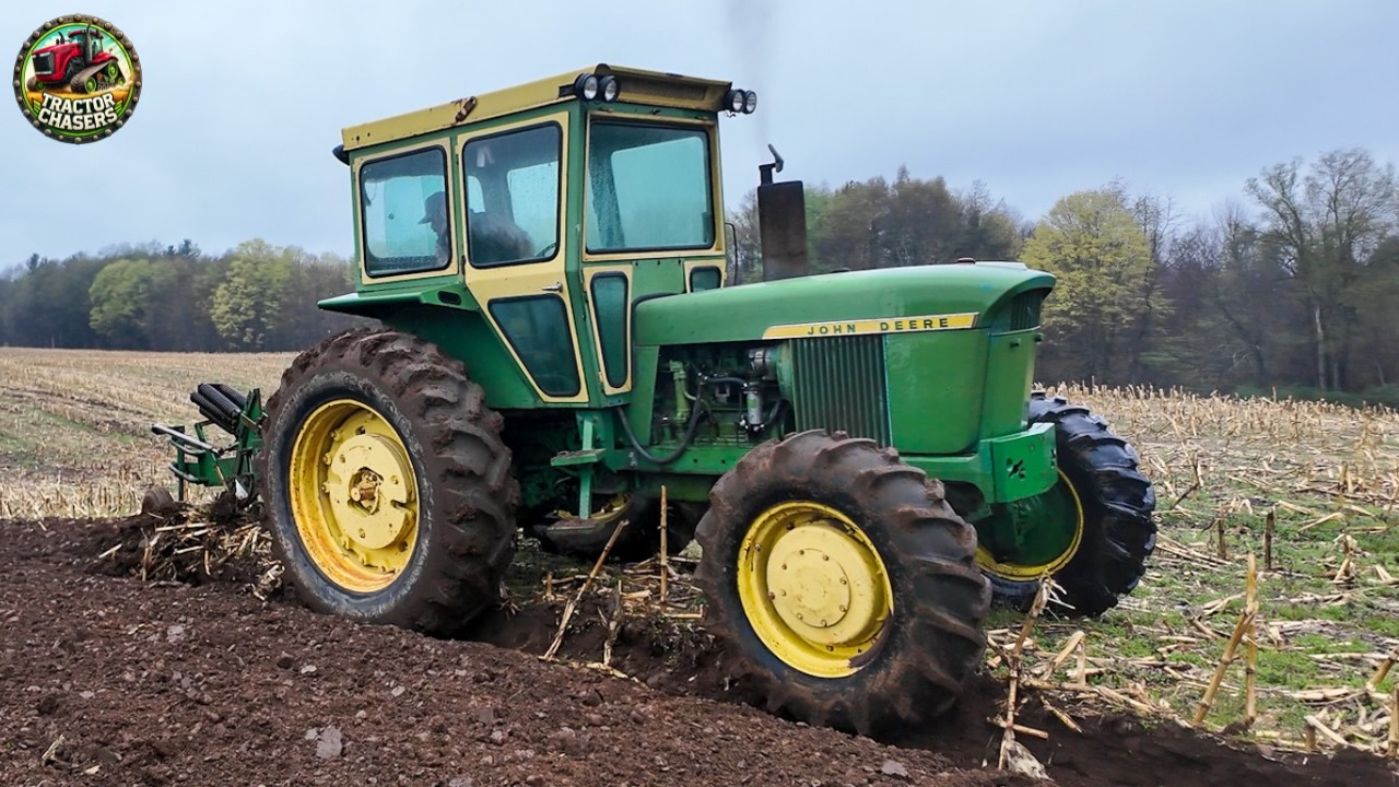 John Deere 4020 Tractor Plowing Farm Field