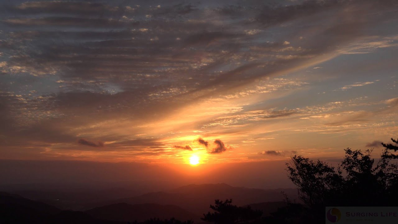 10 Minute Sunset Meditation Video Golden Mountain Sky Nature Sounds 4k UHD