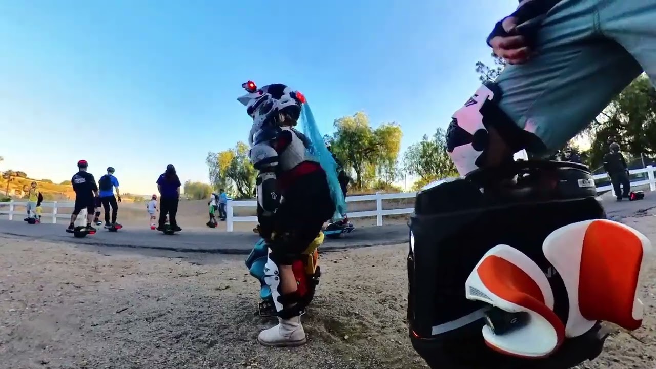 Детский электромобиль EUC для детей 4 и 7 лет с группой OneWheel.