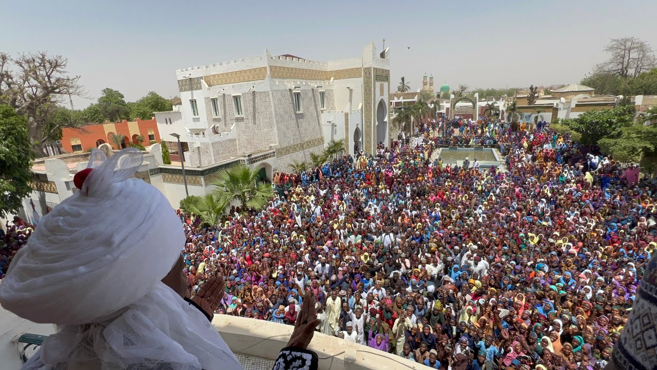 Sarkin kano Sanusi II yayi Hawan Sallah Edin karamar Sallah lafiya an gama lafiya